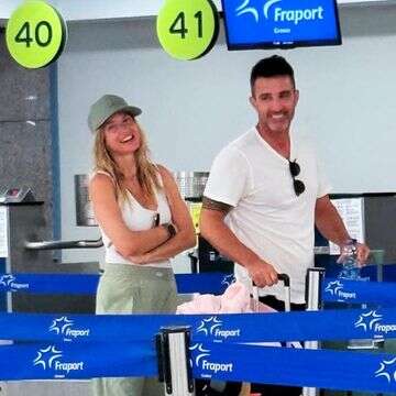 חופשה זוגית באוגוסט: עדי הימלבלוי נהנית במקסימום