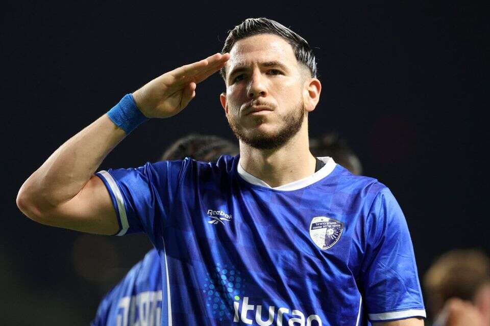 אדריאן אוגריסה , אלן שיבר