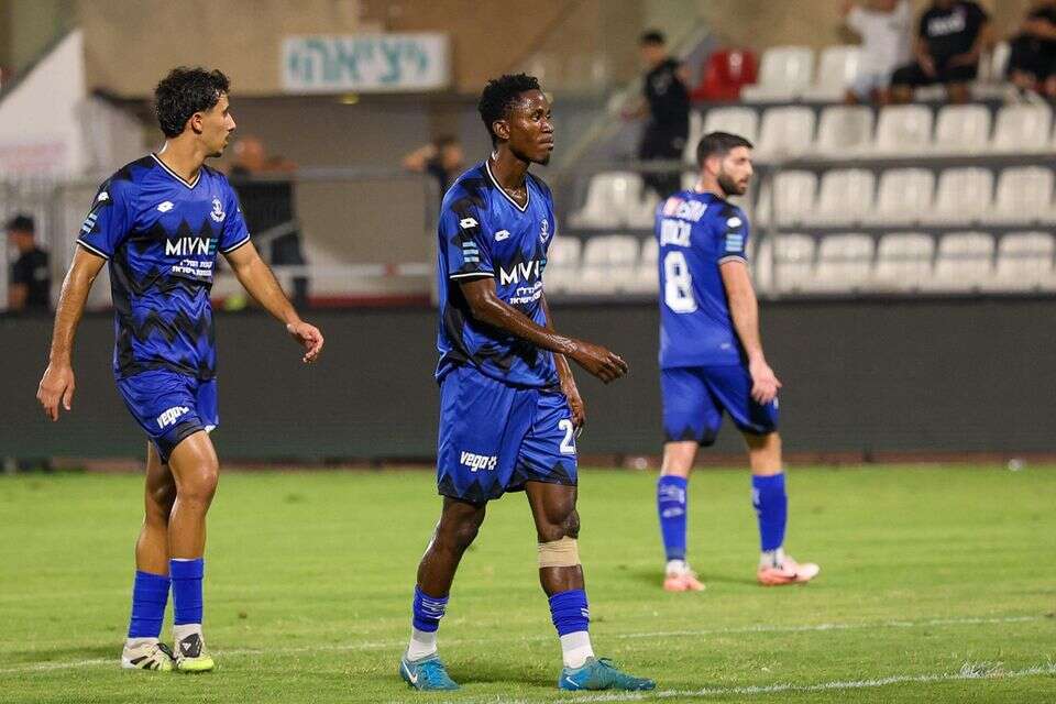 בוני אמיאן מאוכזב , קובי אליהו