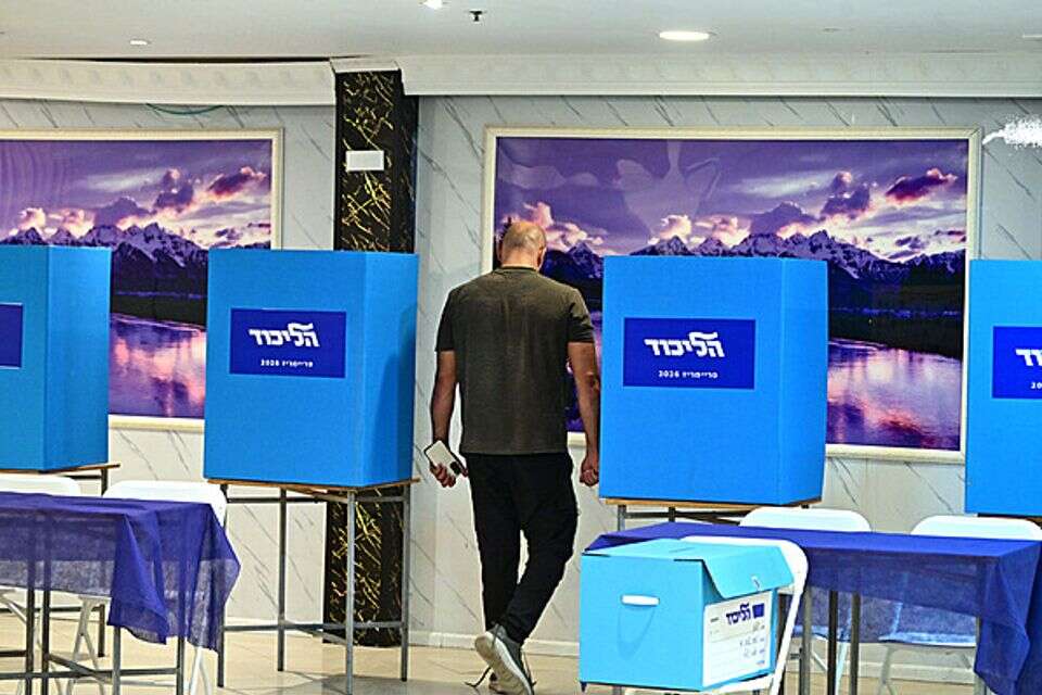הכנות לקראת הפריימריז בקלפי בחולון , יוסי זליגר