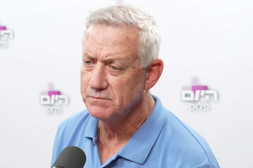 בני גנץ באולפן "היום פלוס" , עדי לוי