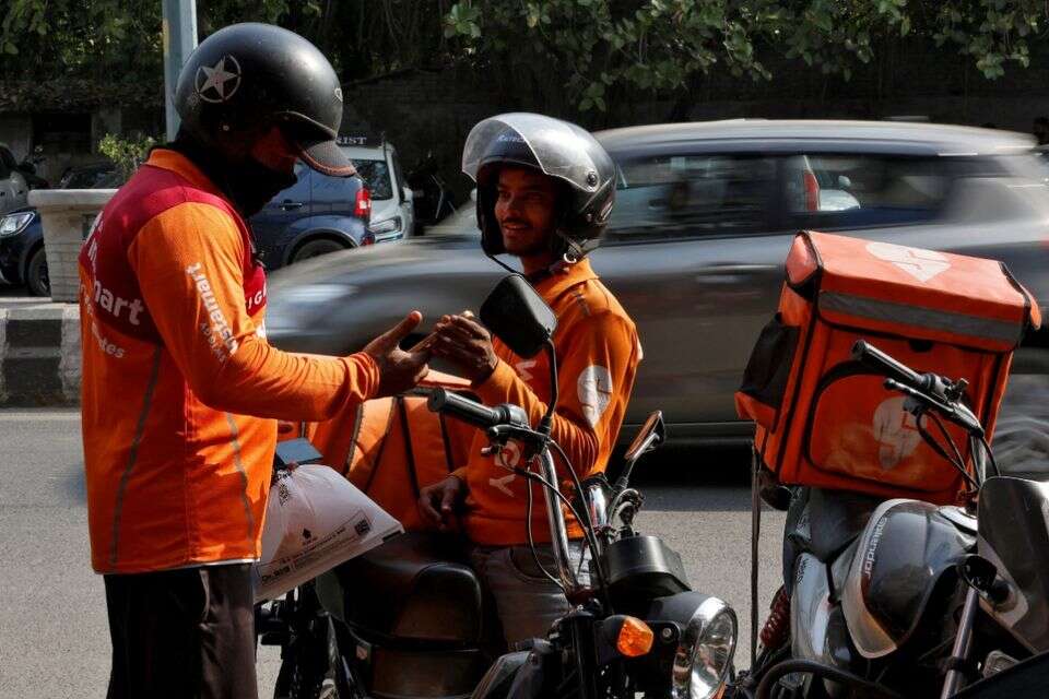 רוכבי אופנוע בדלהי, הודו , רויטרס