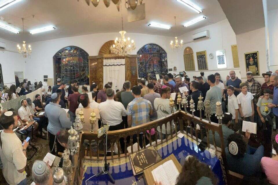 בית כנסת אוהבי ציון , השימוש נעשה לפי סעיף 27א' לחוק זכויות יוצרים