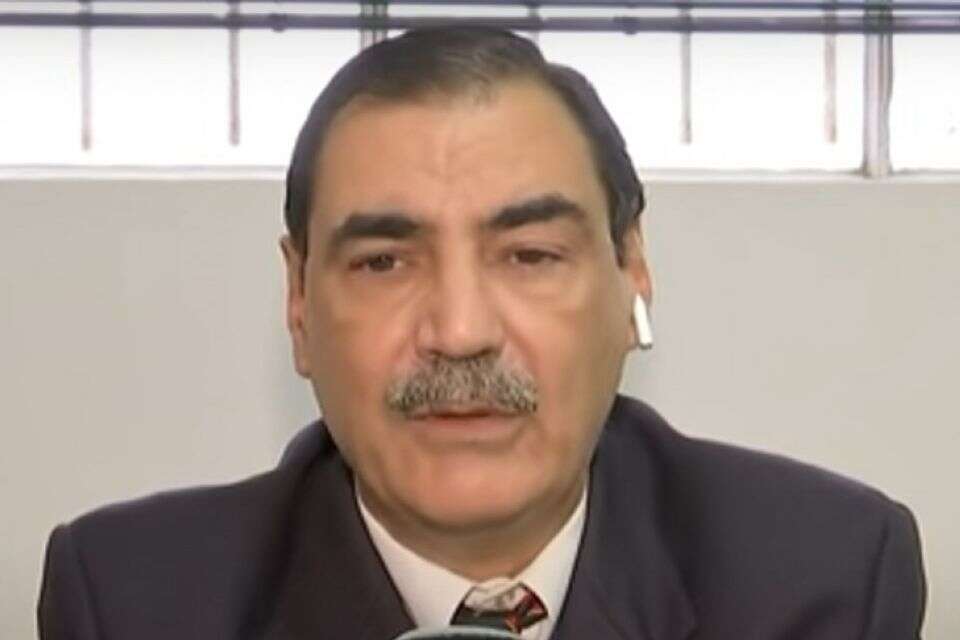השופט אלפרדו לופז הודח עקב התבטאויות אנטישמיות , .
