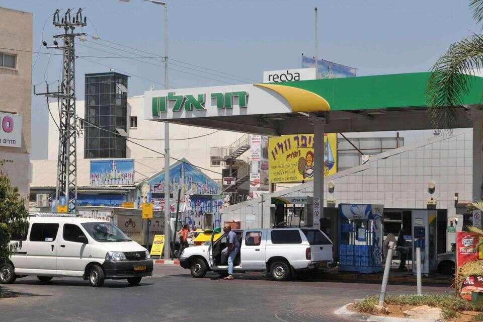 דור אלון , יוסי זליגר