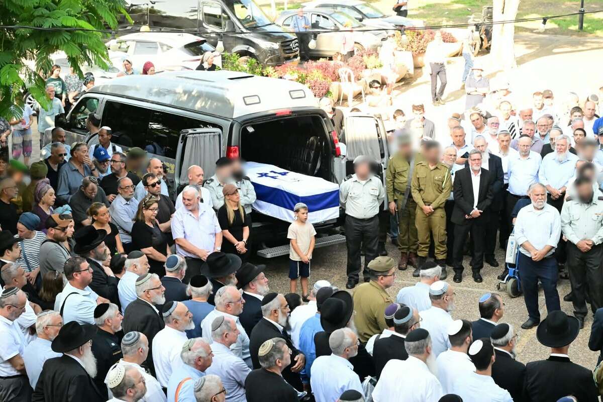 ארונו של רב-סמל יהודה כץ ז"ל במסע הלוויתו , יוסי זליגר/TPS