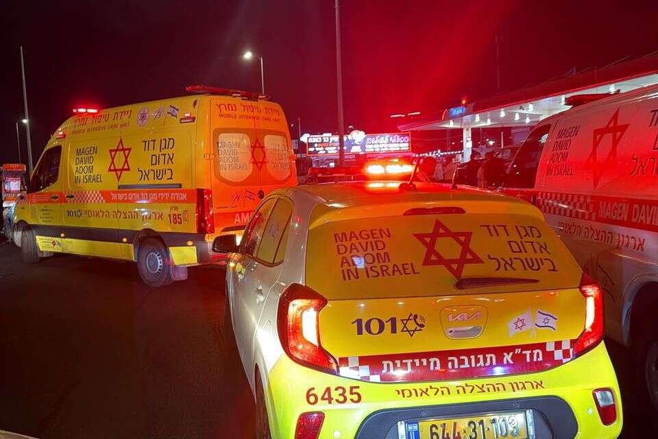 זירת התאונה בכביש 2 סמוך למחלף נתניה , תיעוד מבצעי מד"א