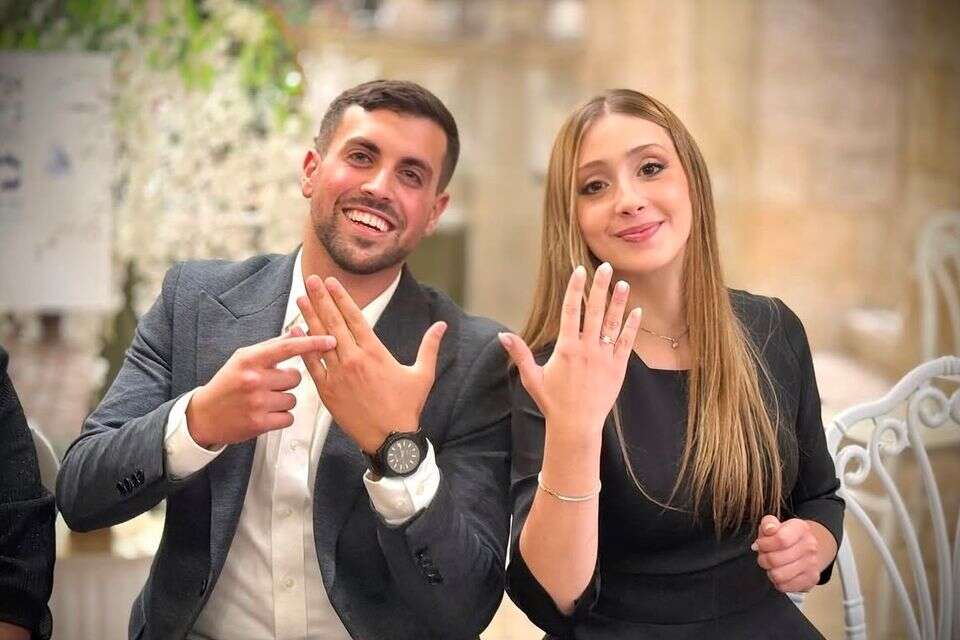 לא מוכנה לזה יותר. אסתר קנוחן עם בעלה אריאל ג'יאן , אינסטגרם