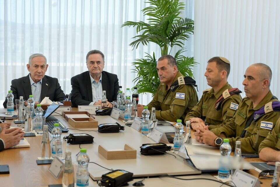 רה"מ נתניהו ושר הביטחון כ"ץ בהיערכות מצב ביטחונית בפיקוד מרכז , מעיין טואף/ לע"מ.