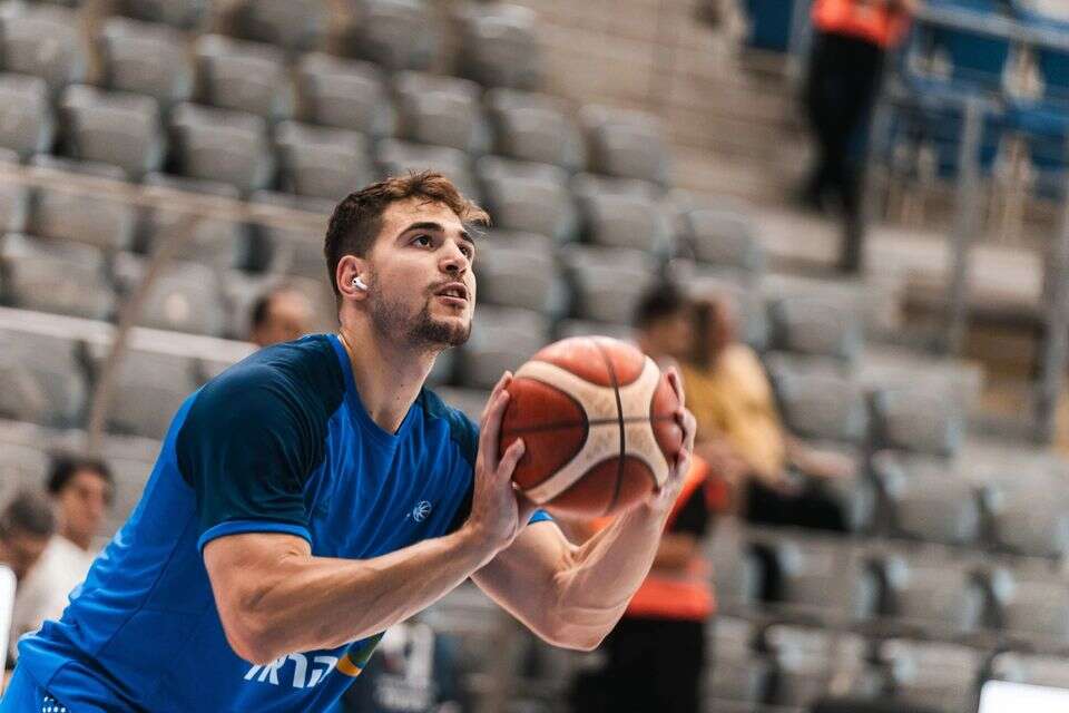 יותם חנוכי , FIBA