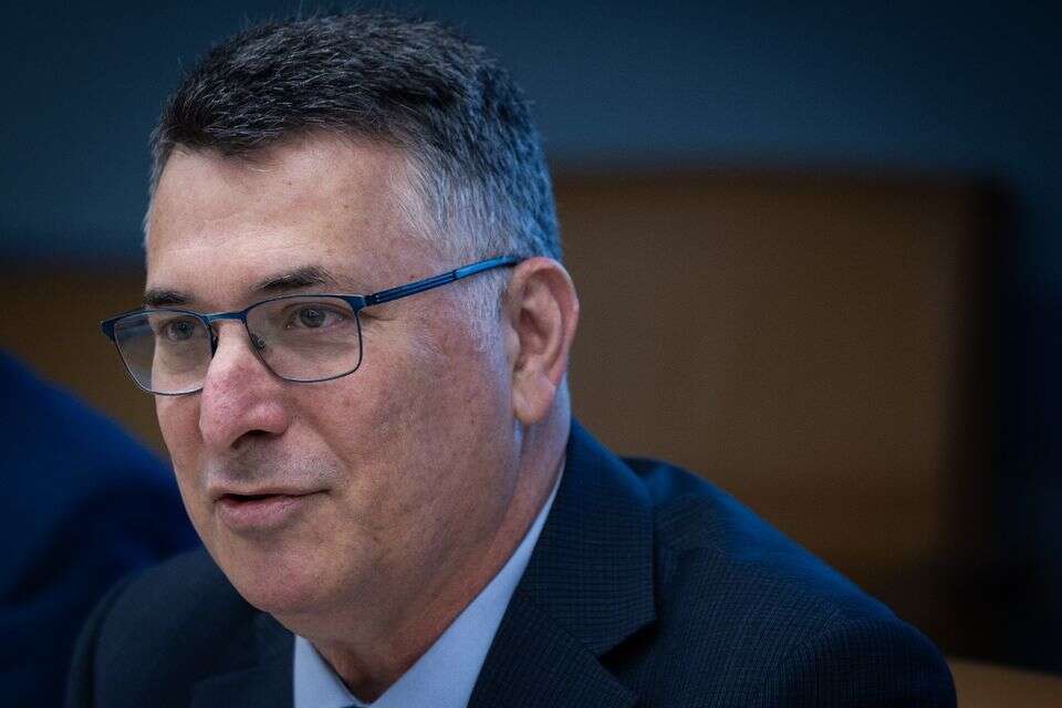 גדעון סער , אורן בן חקון