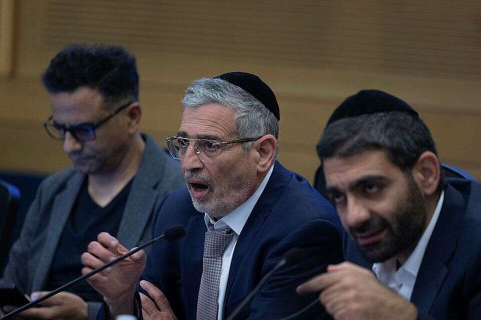מנכ"ל המשרד לשירותי דת יהודה אבידן , אורן בן חקון