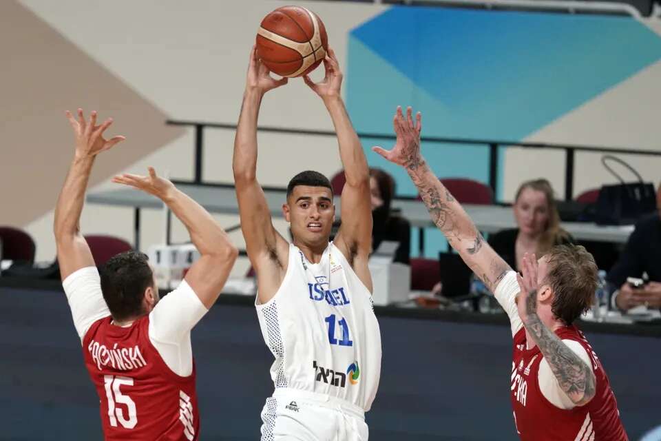 ים מדר , FIBA