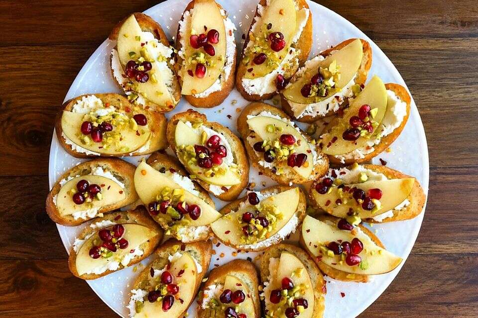 ברוסקטה תפוחים, גבינת עיזים ודבש , שימוש לפי סעיף 27א לחוק זכויות יוצרים