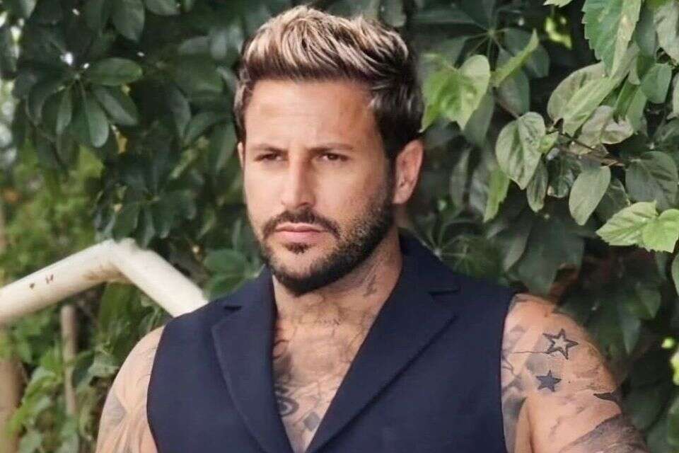 אוהד בוזגלו , אינסטגרם