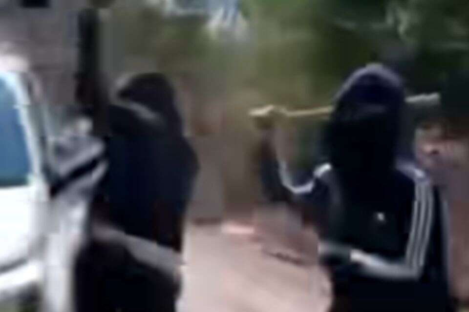 מתיישבים תקפו צוות של רשת NBC , פייסבוק