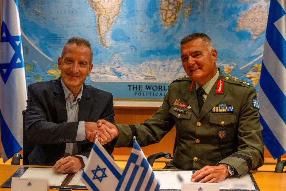 עסקת הענק שנחתמה בין ישראל ליוון , דובורת משרד הביטחון