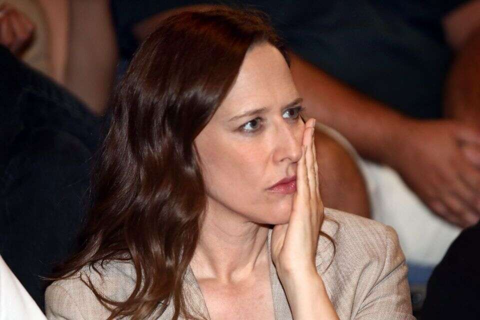 מגישת חדשות 12 מסכמת קיץ עם הילדים ,