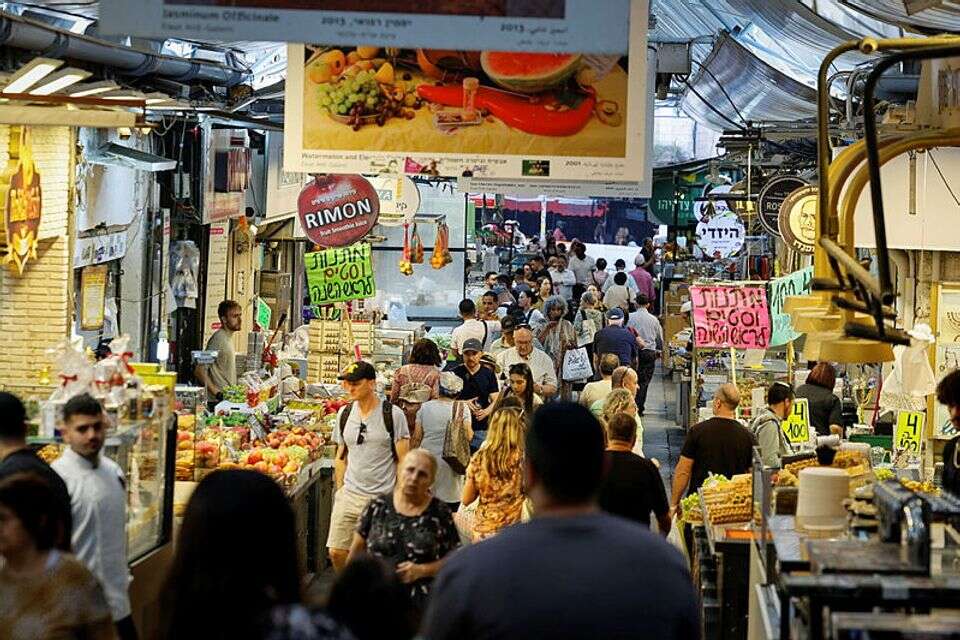 מזון בשווי 2.5 מיליארד שקל צפוי לרדת לטמיון בחגי תשרי. קניות לערב ראש השנה, ארכיון , אורן בן חקון