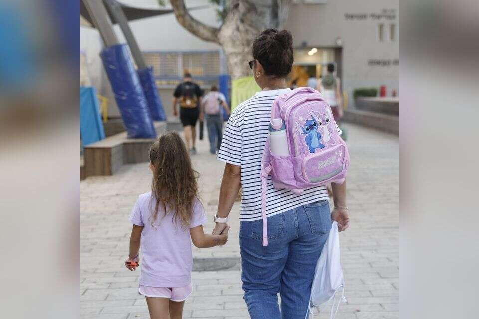 היום הראשון בבית הספר היסודי כרמל-גבריאלי בתל אביב , יהושוע יוסף