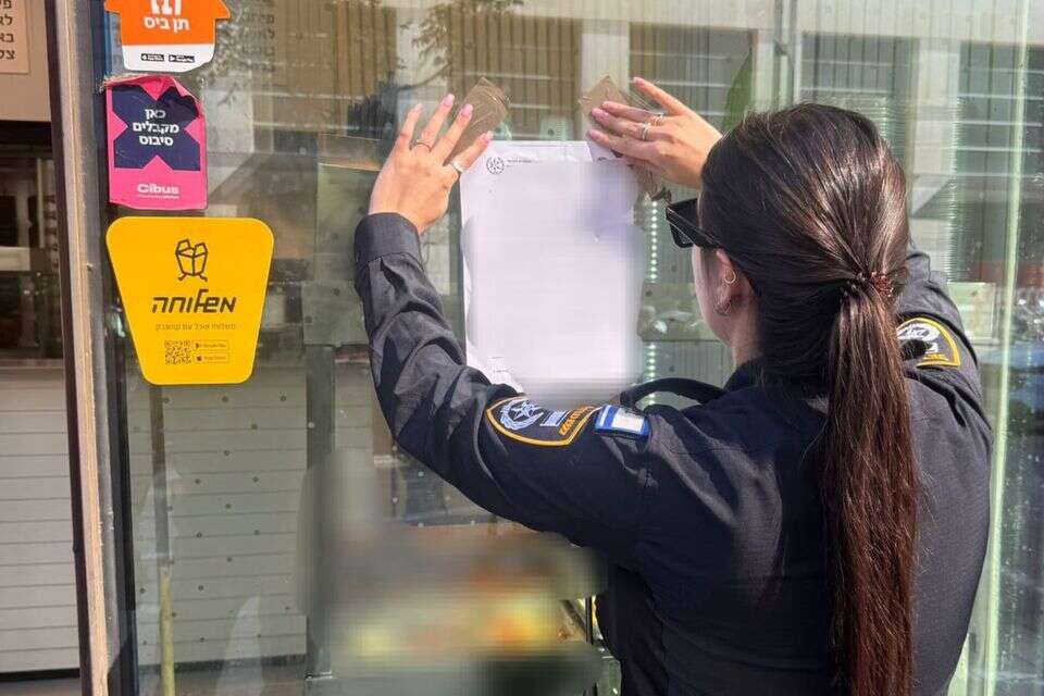 צו הסגירה למסעדה ברחוב הארבעה , דוברות המשטרה