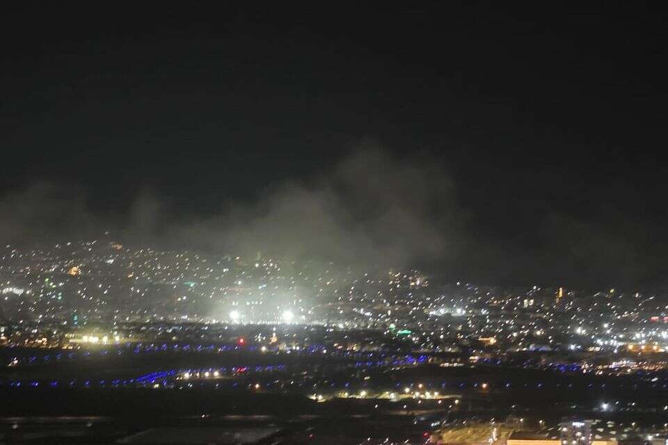 עשן מיתמר מעל עקבה לאחר שיגור מאיראן , השימוש נעשה לפי סעיף 27 א' לחוק זכויות היוצרים