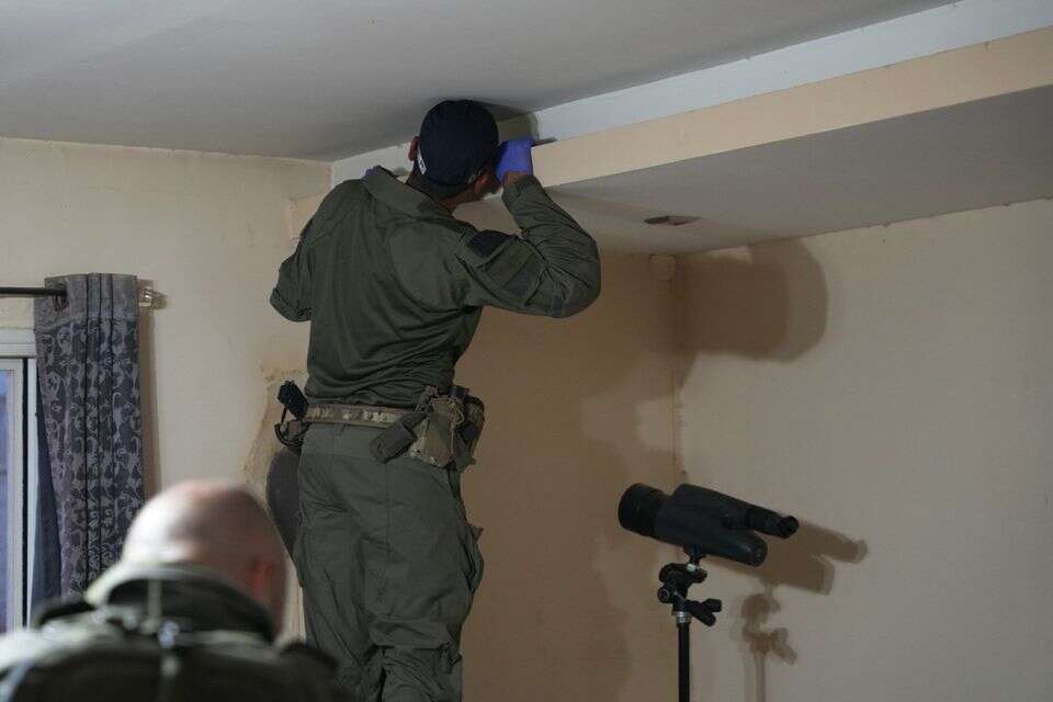 שוטרים עורכים חיפוש (ארכיון) , דוברות המשטרה