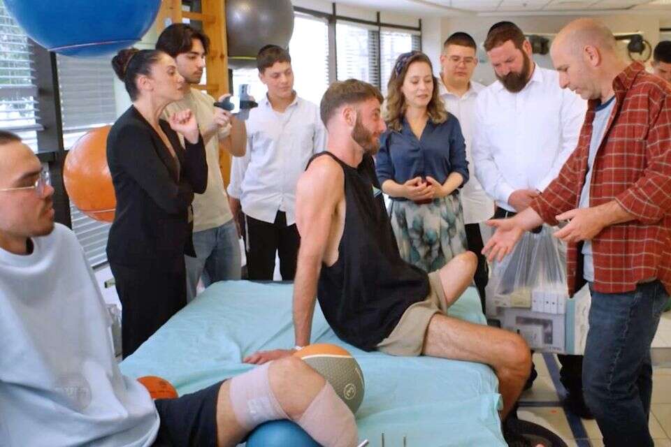 "החיים הם תקופה קשה". דאום מעז לגעת בגדם , קשת 12