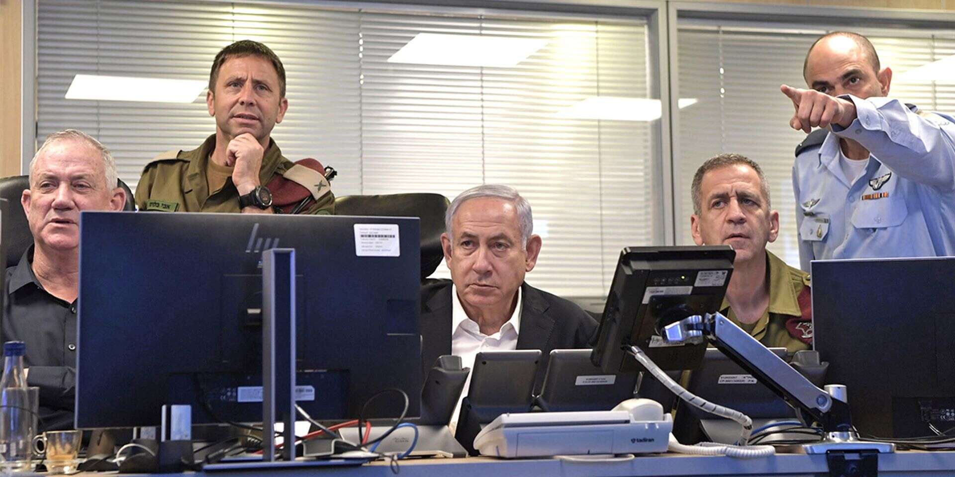מי דחף ומי בלם? נתניהו עם כוכבי וגנץ במהלך מבצע שומר החומות , קובי גדעון / לע"מ