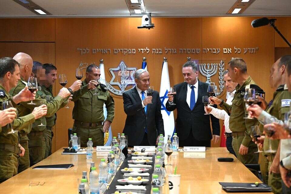 נתניהו בהרמת כוסית לראש השנה עם פורום מטכ"ל , חיים צח/ לע"מ
