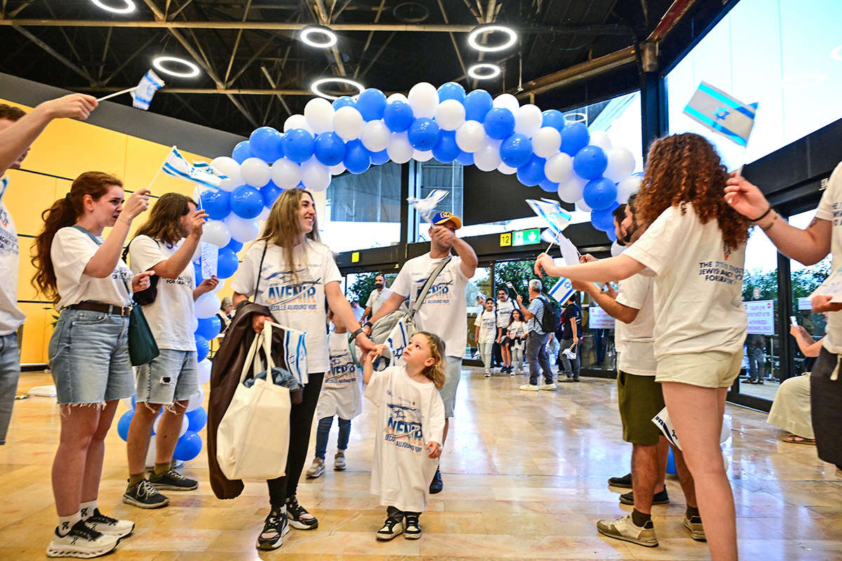 עולים חדשים מצרפת בנתב"ג, בחודש יוני השנה , יוסי זליגר