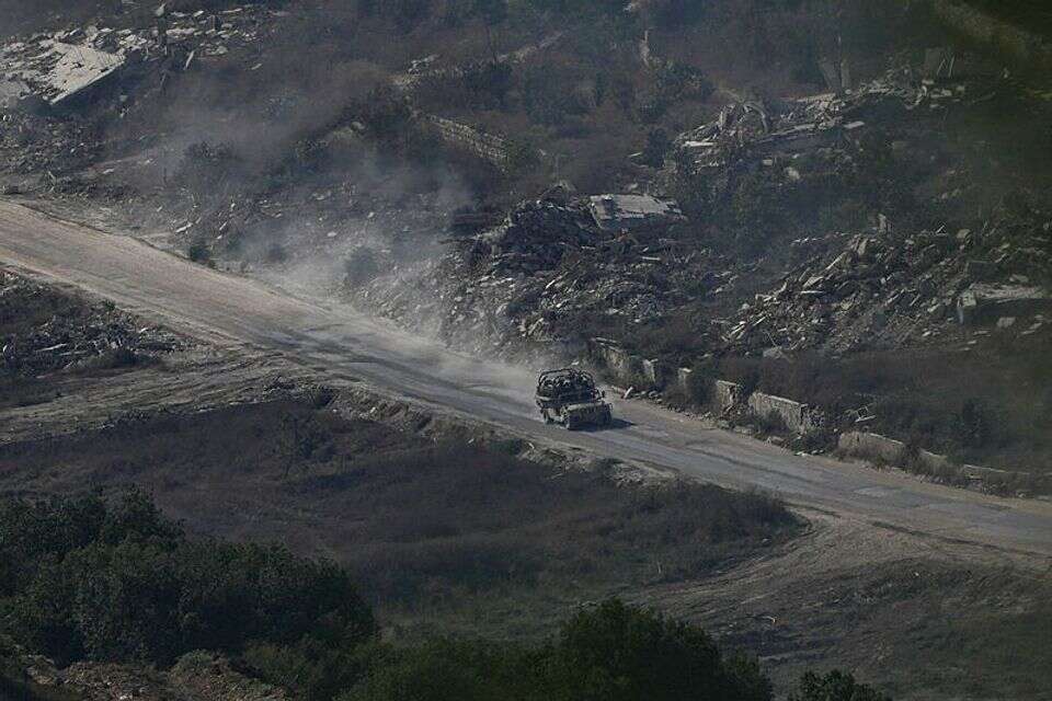 רכב של צה״ל בגבול לבנון באזור הכפר עדייסא. אוגוסט 2026 , אייל מרגולין - ג׳יני