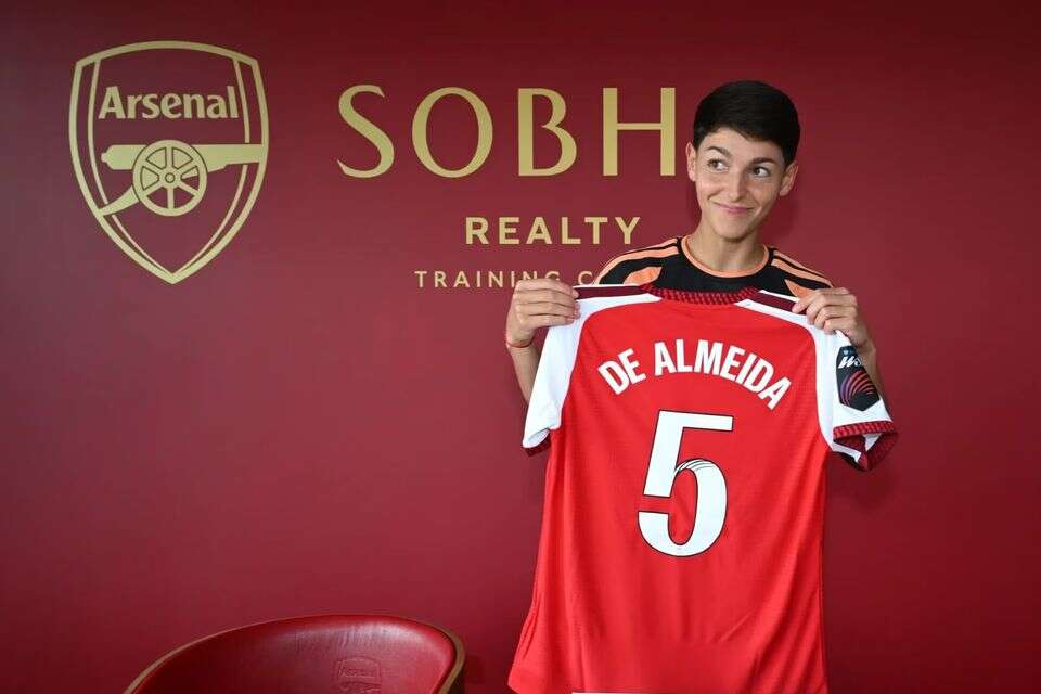 אליסה די אלמיידה מוצגת בארסנל , Arsenal Women