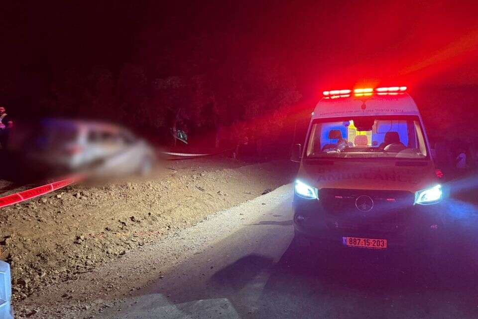 הרוג ופצוע קל בהתהפכות רכב סמוך למחלף לקיה , תיעוד מבצעי מד"א