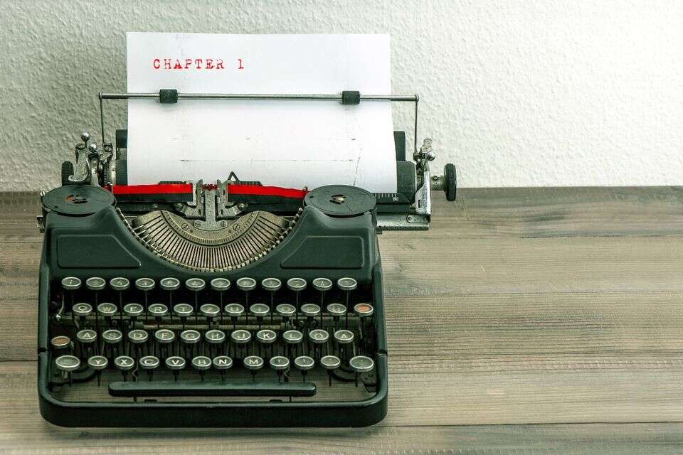 מכונת כתיבה , Getty Images/iStockphoto