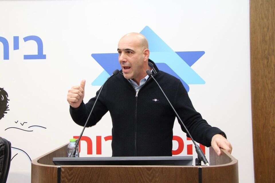 יחיאל שמן , ללא