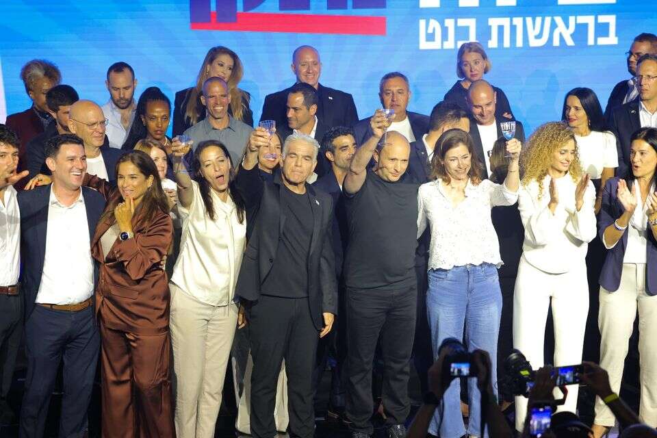 בנט ולפיד מציגים את הרשימה של מפלגת "ביחד" , קוקו