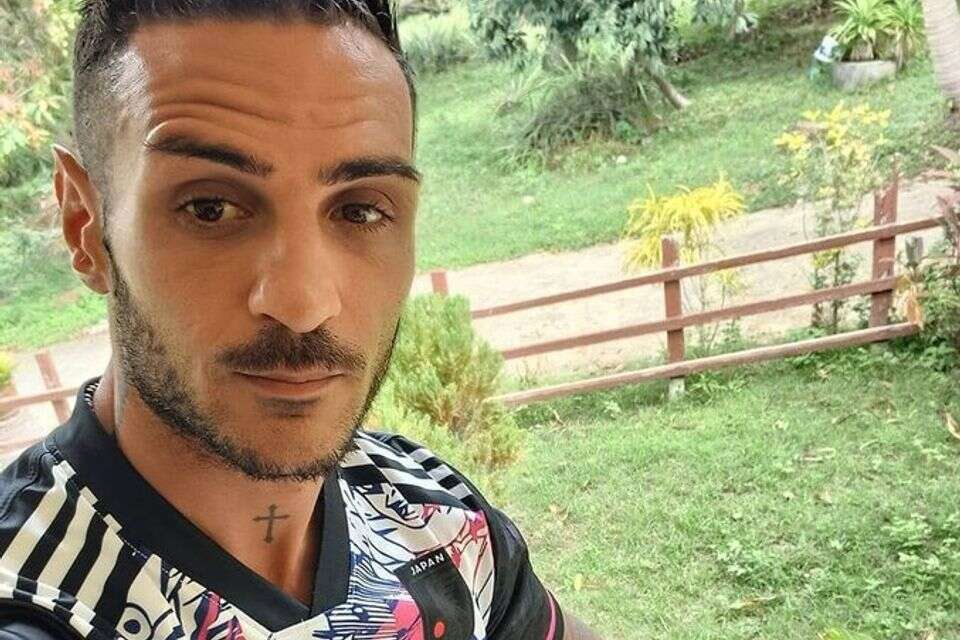 קווין דימינו. יגורש חזרה לצרפת , רשתות