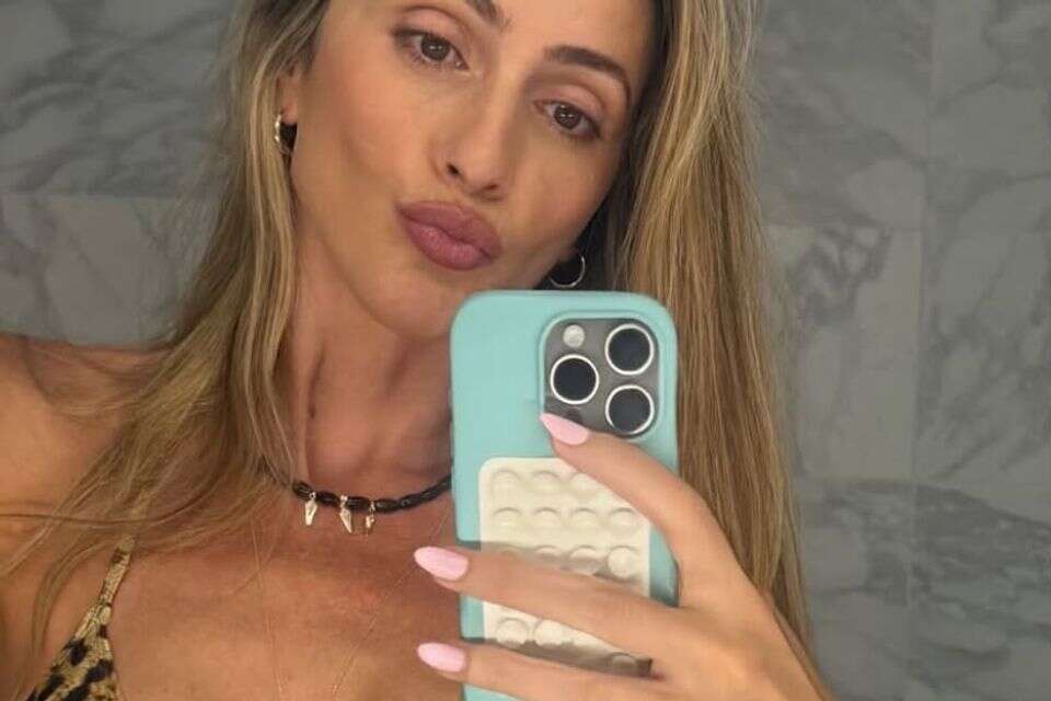 הלוק החשוף של מלי לוי , אינסטגרם