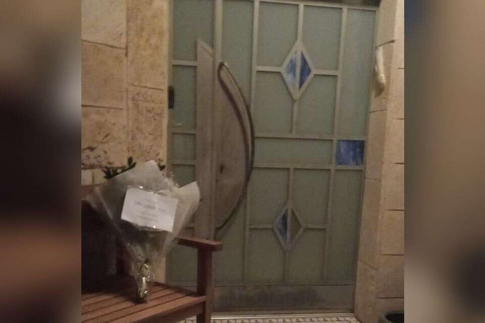 הזר שהונח מול פתח ביתו של עופר וינטר , ללא