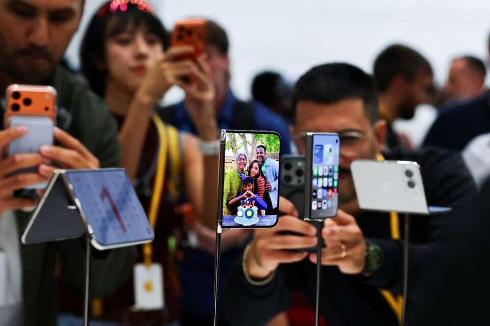 בלי קמטים ובלי פשרות: נחשף ה-iPhone Duo , רויטרס