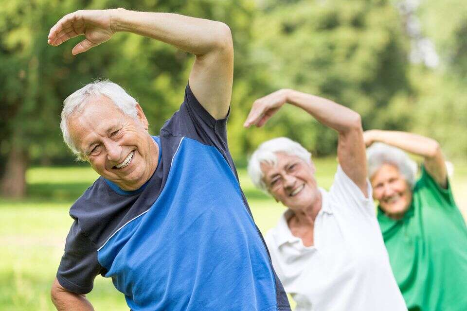 פעילות גופנית ספורט בני הגיל השלישי , istockphoto