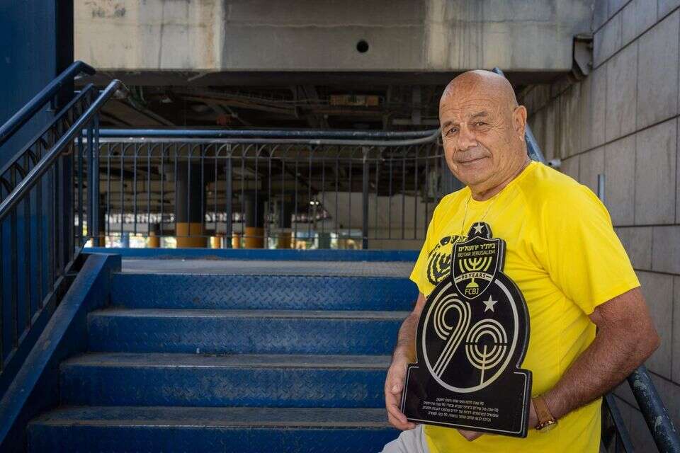 יצחק ג'אנו. הנהיג הגנה קשוחה בבית"ר של שנות ה-70 , אורן בן חקון