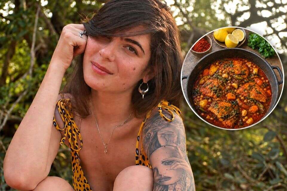 שני גבאי ז"ל ומנת הדגים החריפים שהכי אהבה , באדיבות המשפחה