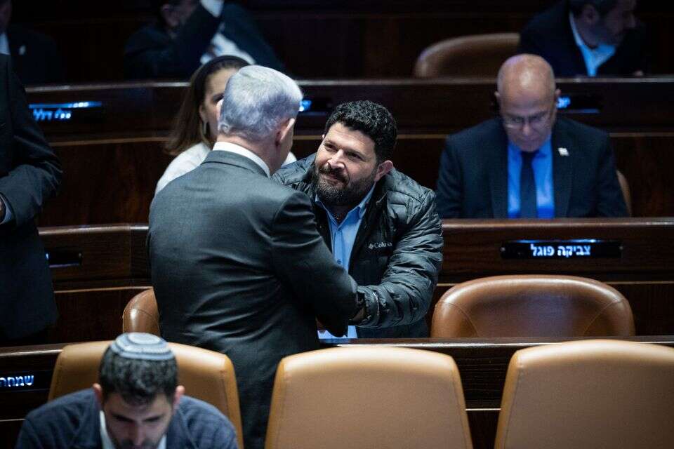 אלמוג כהן ורה"מ נתניהו (ארכיון) , יונתן זינדל/פלאש90