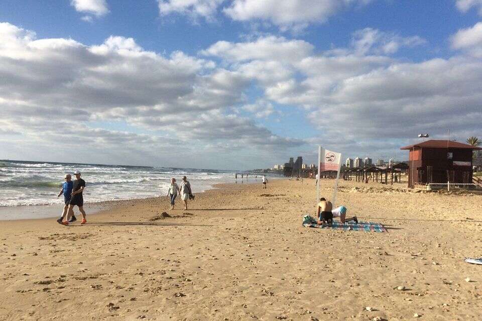 חוף הסטודנטים בחיפה , הרצי שפירא