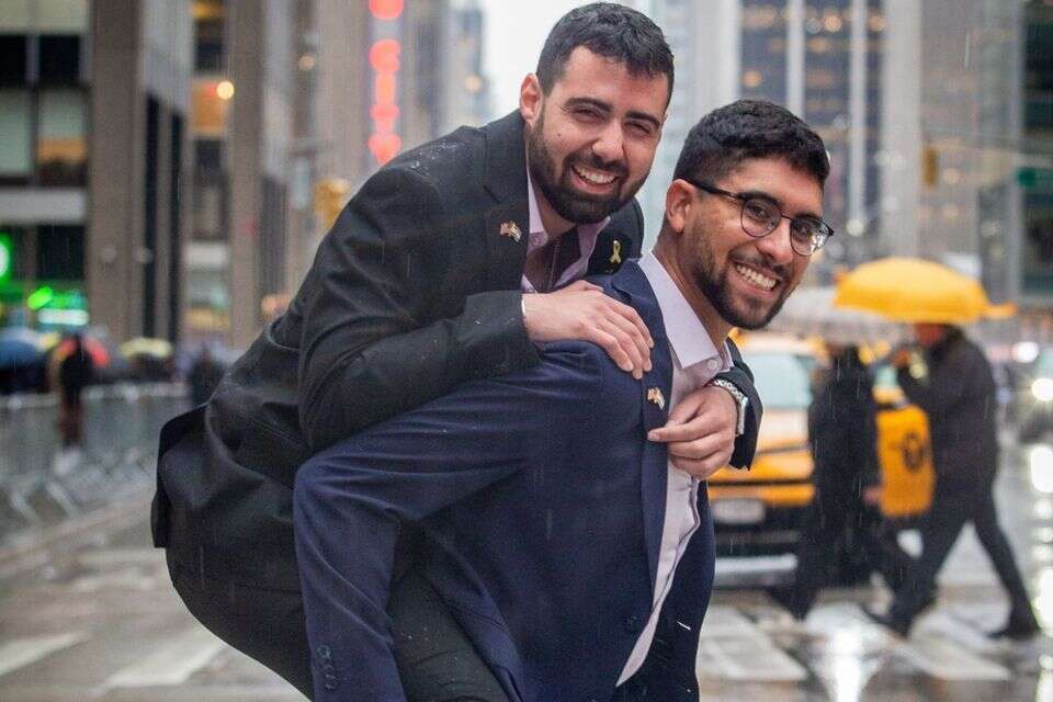 חג החירות שלהם. אביתר דוד וגיא גלבוע דלאל טועמים חופש ברחובות ניו יורק , עמי שומן