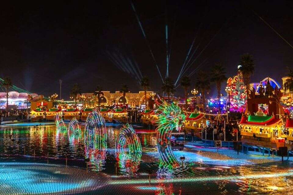 המיזם שהתחיל בקטן והפך לאטרקציה המזוהה עם עונת החורף בדובאי , Global Village Dubai