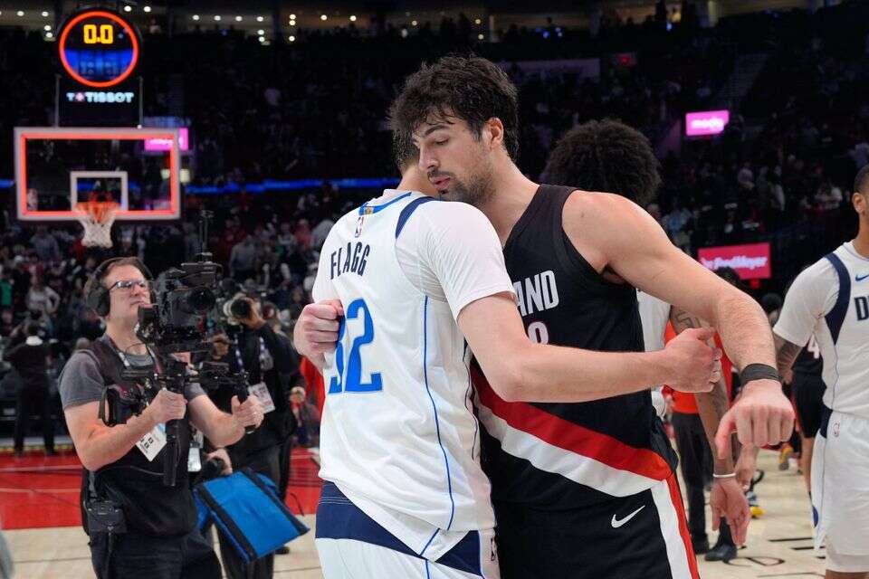 דני אבדיה וקופר פלאג. ישתפו פעולה? , AP Photo/Jenny Kane
