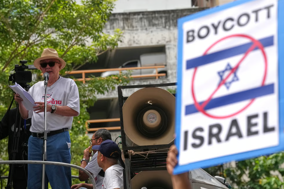 סביבה מאפשרת שבה מסרים אנטי־ישראליים מופצים ומקבלים לגיטימציה מקומית ,